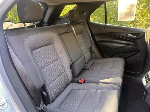 Used 2018 Chevrolet Equinox LT image 22