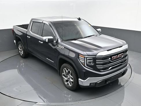 Used 2022 GMC Sierra 1500 SLT AWD/4WD image 19