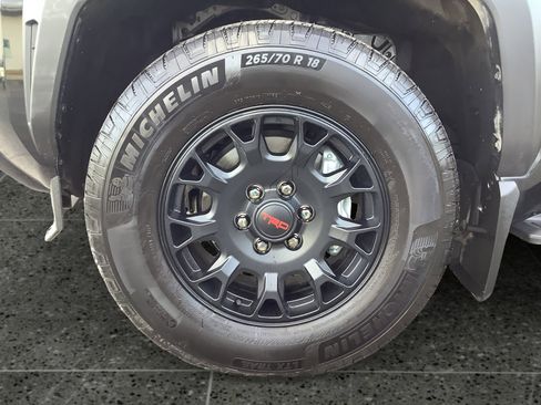 Used 2025 Toyota 4Runner TRD Off-Road image 14