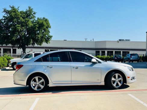 Used 2012 Chevrolet Cruze LT w/ RS Package FWD image 12