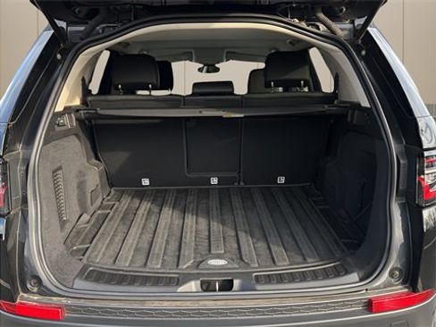 Used 2020 Land Rover Discovery Sport image 14
