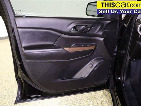Used 2017 GMC Acadia SLE w/ Driver Alert Package I FWD image 33