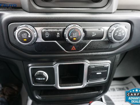Used 2018 Jeep Wrangler Sport AWD/4WD image 29