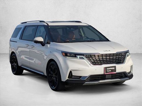 Used 2022 Kia Carnival SX Prestige FWD image 3