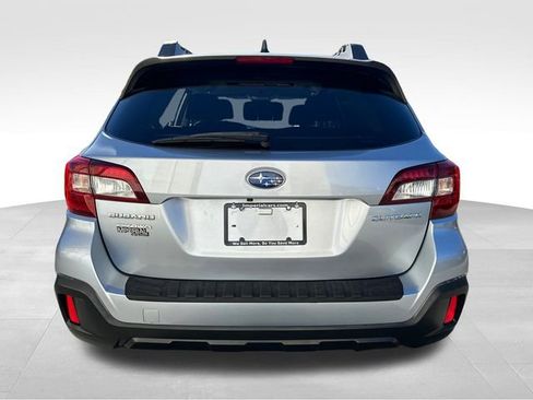 Used 2018 Subaru Outback 2.5i Premium image 13