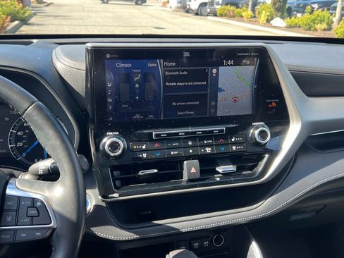 Used 2021 Toyota Highlander Platinum image 20