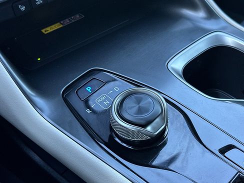 Used 2023 Lexus RZ 450e Premium image 24