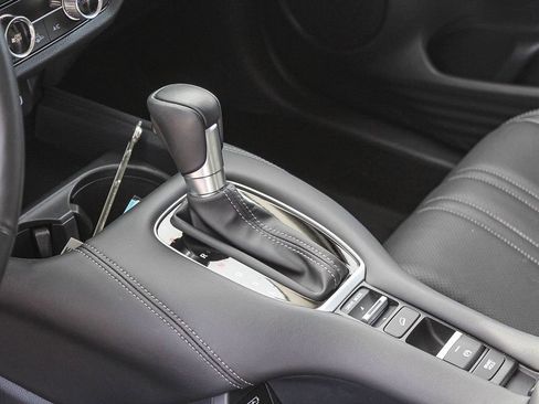 Used 2024 Honda HR-V EX-L image 19