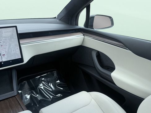 Used 2022 Tesla Model X AWD/4WD image 52