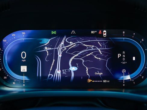 Used 2025 Volvo XC60 B5 Plus image 25