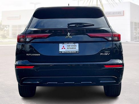 New 2025 Mitsubishi Outlander SEL Black Edition image 4