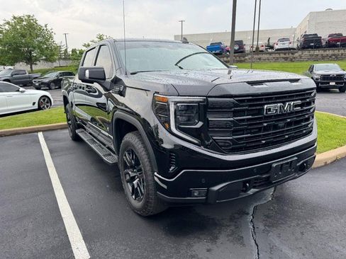 Used 2026 GMC Sierra 1500 Elevation w/ Elevation Premium Package AWD/4WD image 4