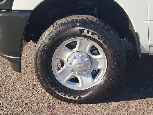 Used 2024 RAM 3500 Tradesman image 10