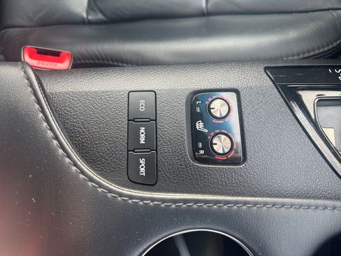 Used 2013 Toyota Avalon XLE Touring image 27