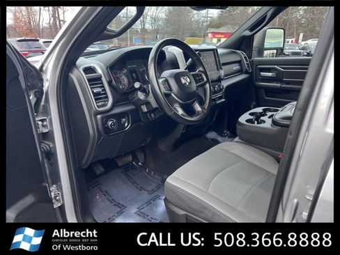 Used 2024 RAM 3500 Big Horn image 9