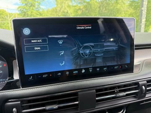 Used 2023 Lincoln Corsair Standard image 28