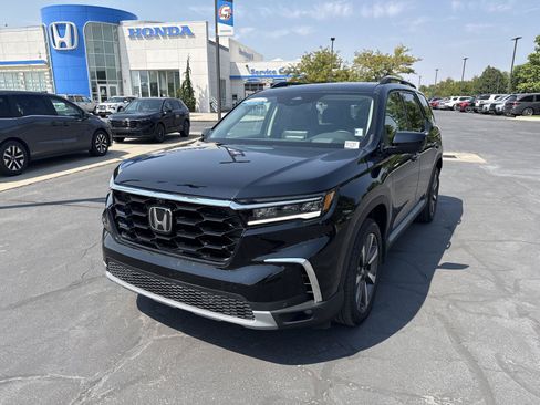 Certified 2024 Honda Pilot Elite image 2