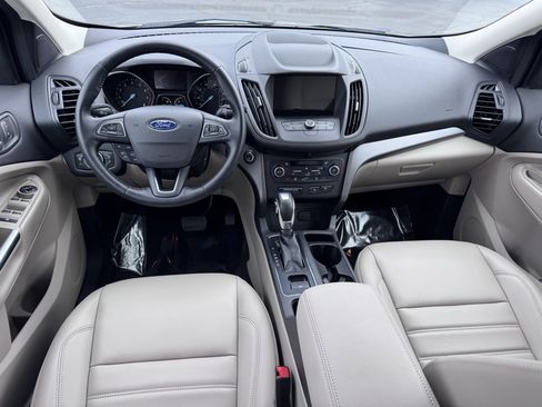 Used 2019 Ford Escape SEL image 5
