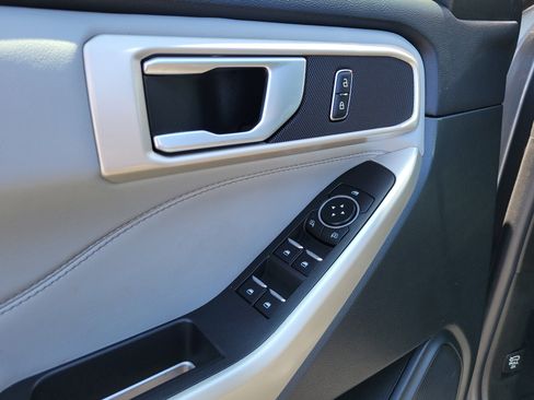 Certified 2023 Ford Explorer XLT w/ Equipment Group 202A image 21