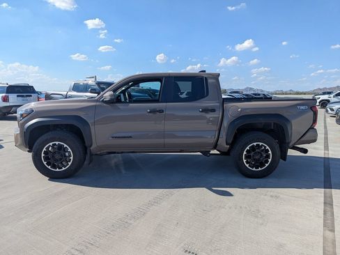 Used 2026 Toyota Tacoma TRD Off-Road AWD/4WD image 7