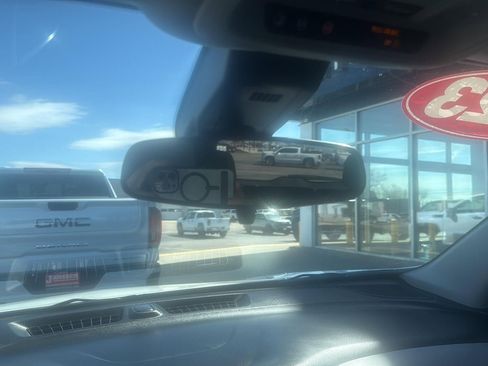 Used 2023 Chevrolet Equinox LT image 25