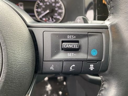 Used 2024 Nissan Pathfinder SV image 20