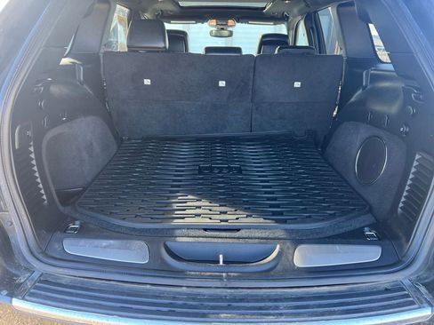 Used 2019 Jeep Grand Cherokee Limited w/ Luxury Group II image 8