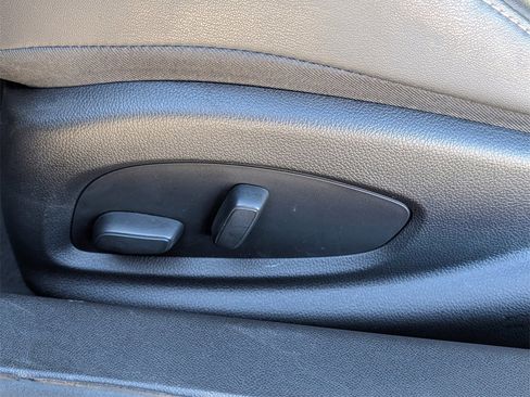 Used 2023 Chevrolet Camaro LT image 13