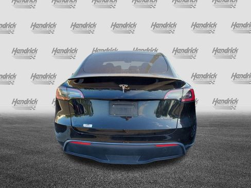 Used 2021 Tesla Model Y Performance image 9