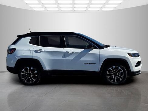 Used 2023 Jeep Compass Limited AWD/4WD image 8