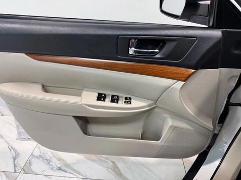 Used 2013 Subaru Outback 2.5i Limited w/ Moonroof Pkg image 11