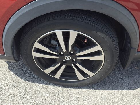 Used 2019 Nissan Kicks SR image 9