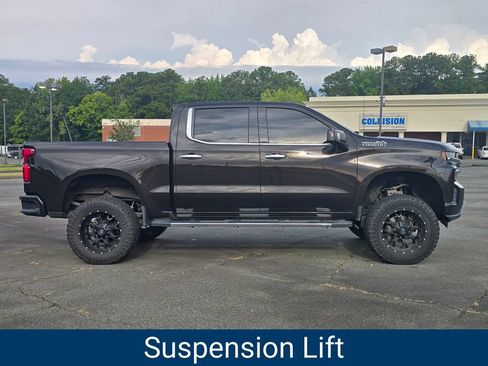 Certified 2019 Chevrolet Silverado 1500 High Country w/ Technology Package AWD/4WD image 2