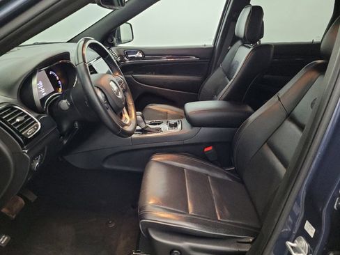 Used 2019 Jeep Grand Cherokee Overland AWD/4WD image 17