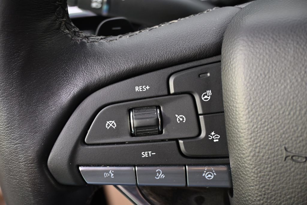 Certified 2024 Cadillac Escalade Premium Luxury w/ LPO, Floor Liner Package AWD/4WD image 36