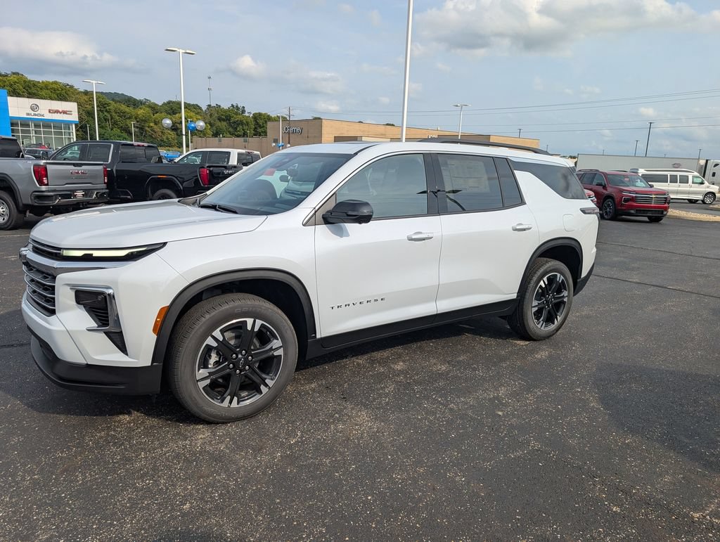 New 2027 Chevrolet Traverse LT w/ Sun and Wheel Package AWD/4WD image 4