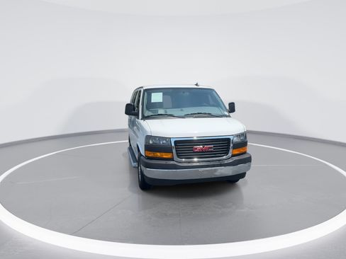Used 2025 GMC Savana 2500 w/ Driver Convenience Package RWD image 3