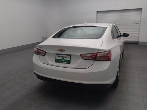 Used 2021 Chevrolet Malibu LT FWD image 7