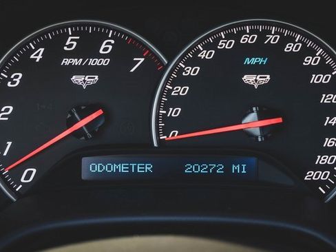 Used 2013 Chevrolet Corvette Grand Sport w/ 3LT Preferred Equipment Group image 8