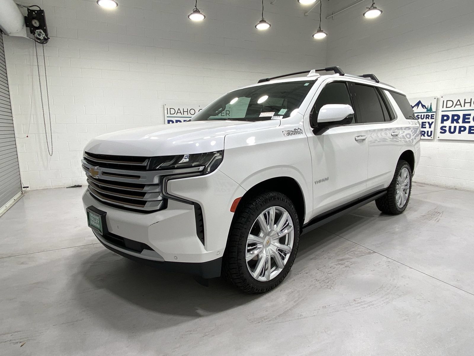 Used 2024 Chevrolet Tahoe High Country w/ Advanced Technology Package AWD/4WD image 4