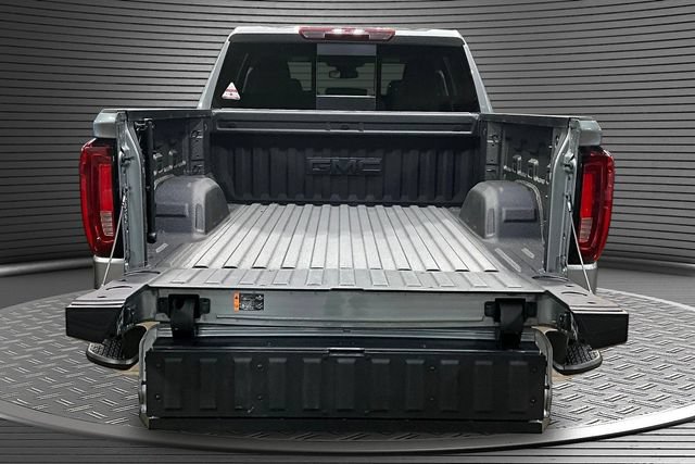 Used 2023 GMC Sierra 1500 SLT w/ SLT Premium Plus Package AWD/4WD image 7