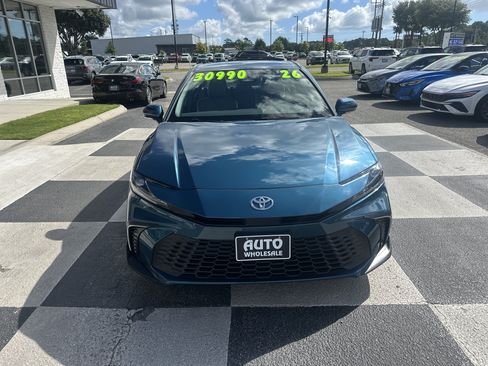 Used 2026 Toyota Camry SE w/ Convenience Package FWD image 2