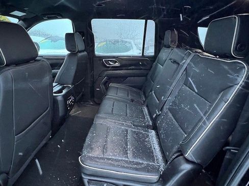 Used 2024 Chevrolet Suburban Premier image 14