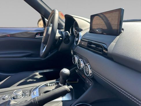 New 2025 MAZDA MX-5 Miata RF Grand Touring w/ Weather Package RWD image 21