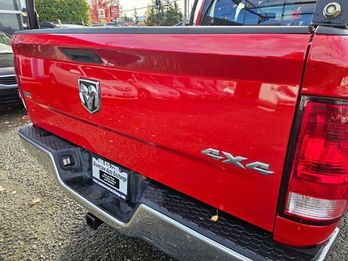Used 2017 RAM 1500 Classic SLT image 18