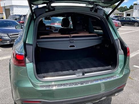 Certified 2025 Mercedes-Benz GLS 580 4MATIC image 38