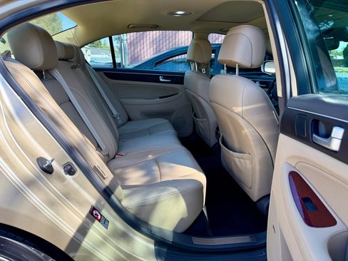 Used 2012 Hyundai Genesis 3.8 w/ Premium Pkg RWD image 14