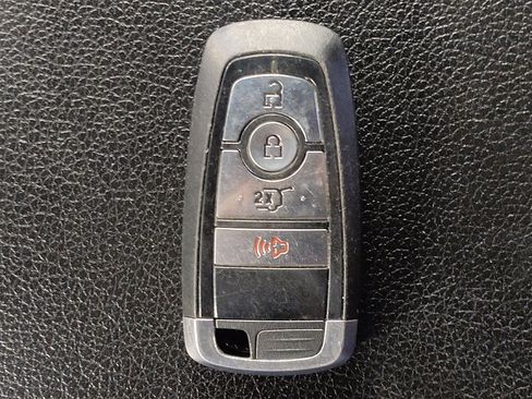 Used 2021 Ford Expedition XLT RWD image 32