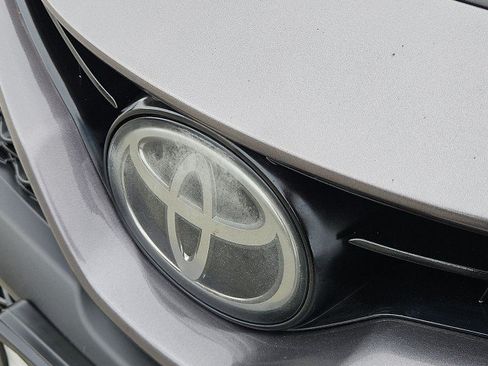 Used 2018 Toyota Camry SE FWD image 29