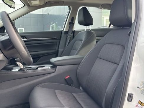 New 2025 Nissan Altima 2.5 SV w/ SV Premium Package image 9